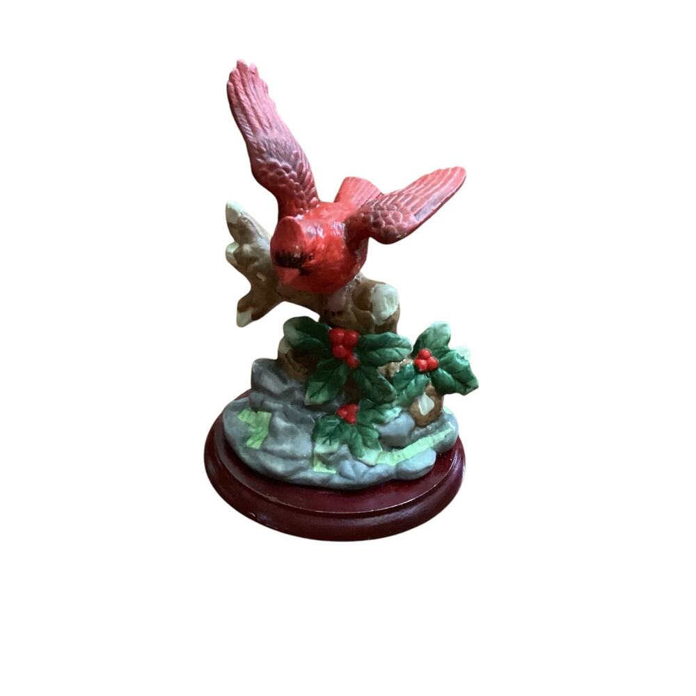 World Bazaar Cardinal Red Bird Figurine on Wood Base Vintage